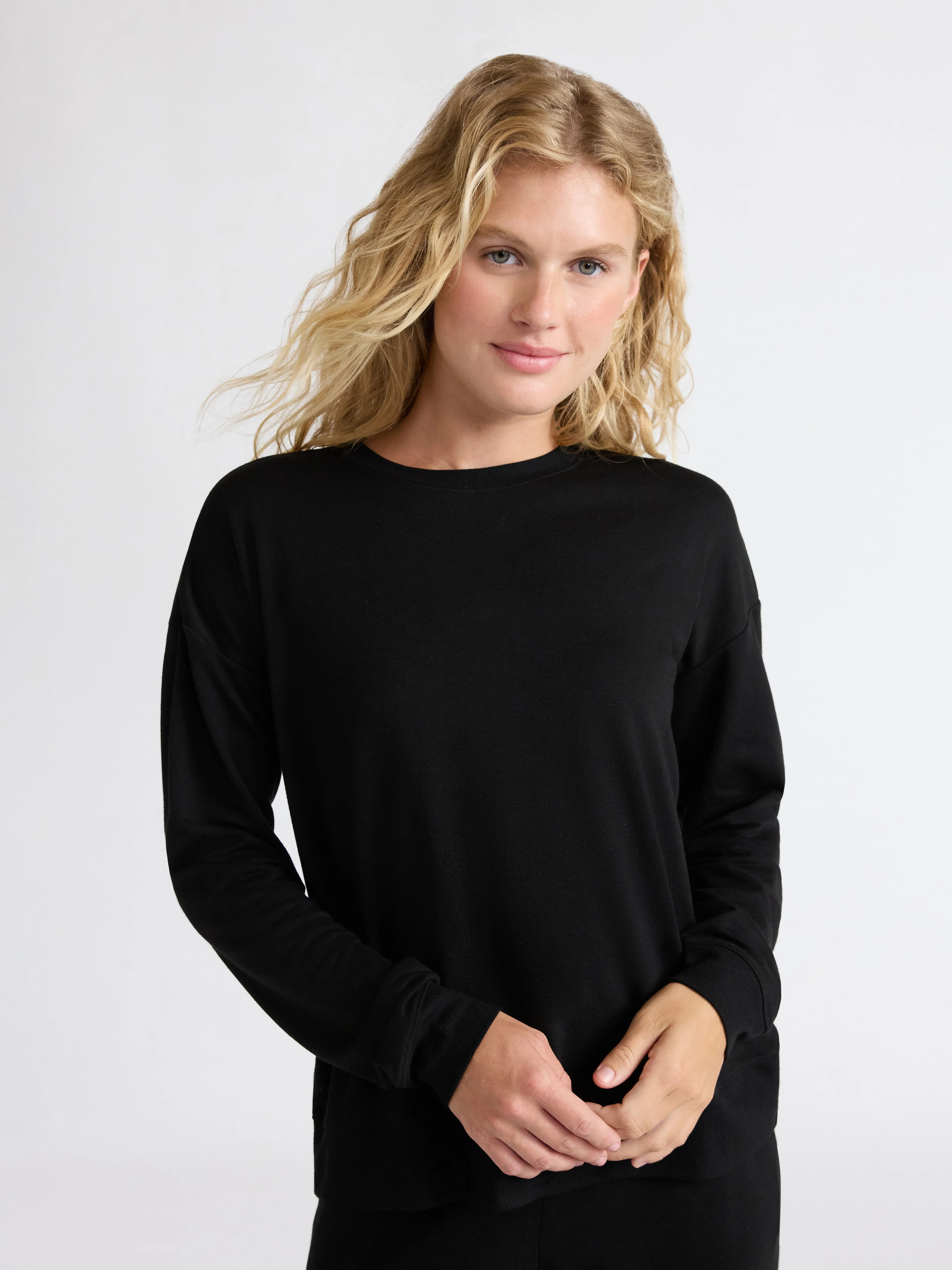 Joyspun Women's Fleece Drop Shoulder Sleep Top with Long Sleeves, Sizes XS-3X | Walmart (US)