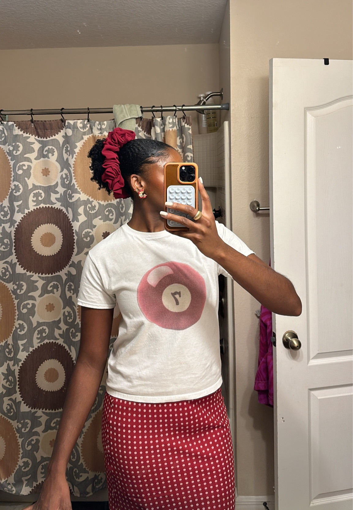 small/shirt and size 6/ skirt 