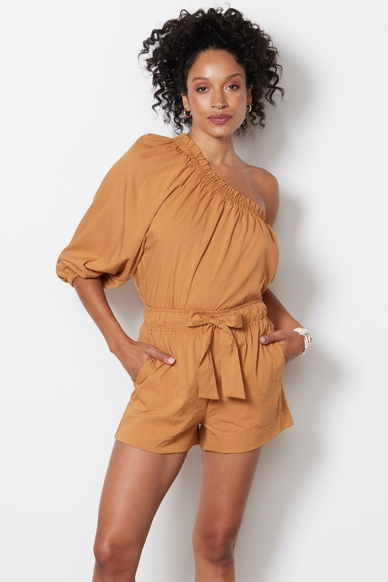 EVEREVE Shane One Shoulder Top | EVEREVE | Evereve