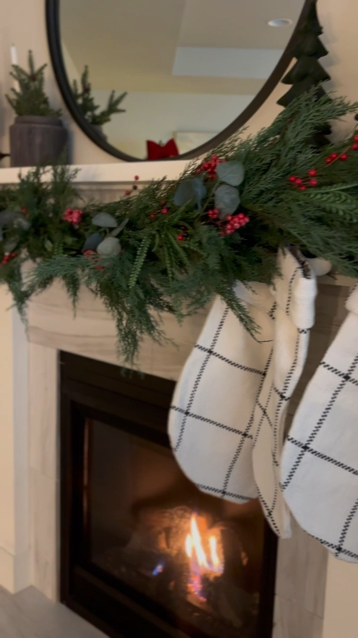 Christmas Home Decor 🎄❤️

#LTKGiftGuide #LTKSeasonal #LTKHoliday