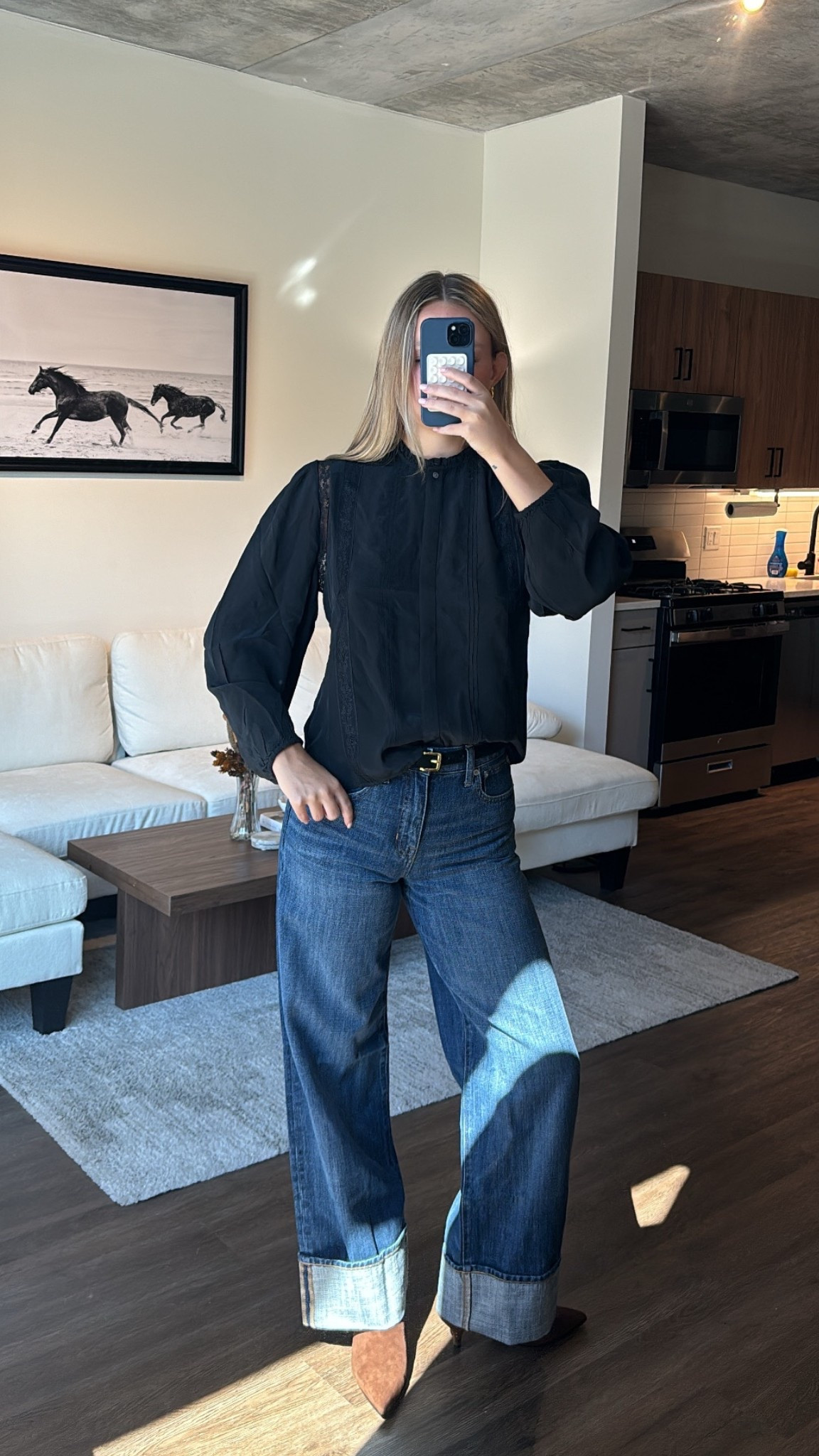 Wearing a small blouse and 25 in jeans!! 

@jcrew #injcrew #ad

#LTKFindsUnder50 #LTKStyleTip #LTKSeasonal