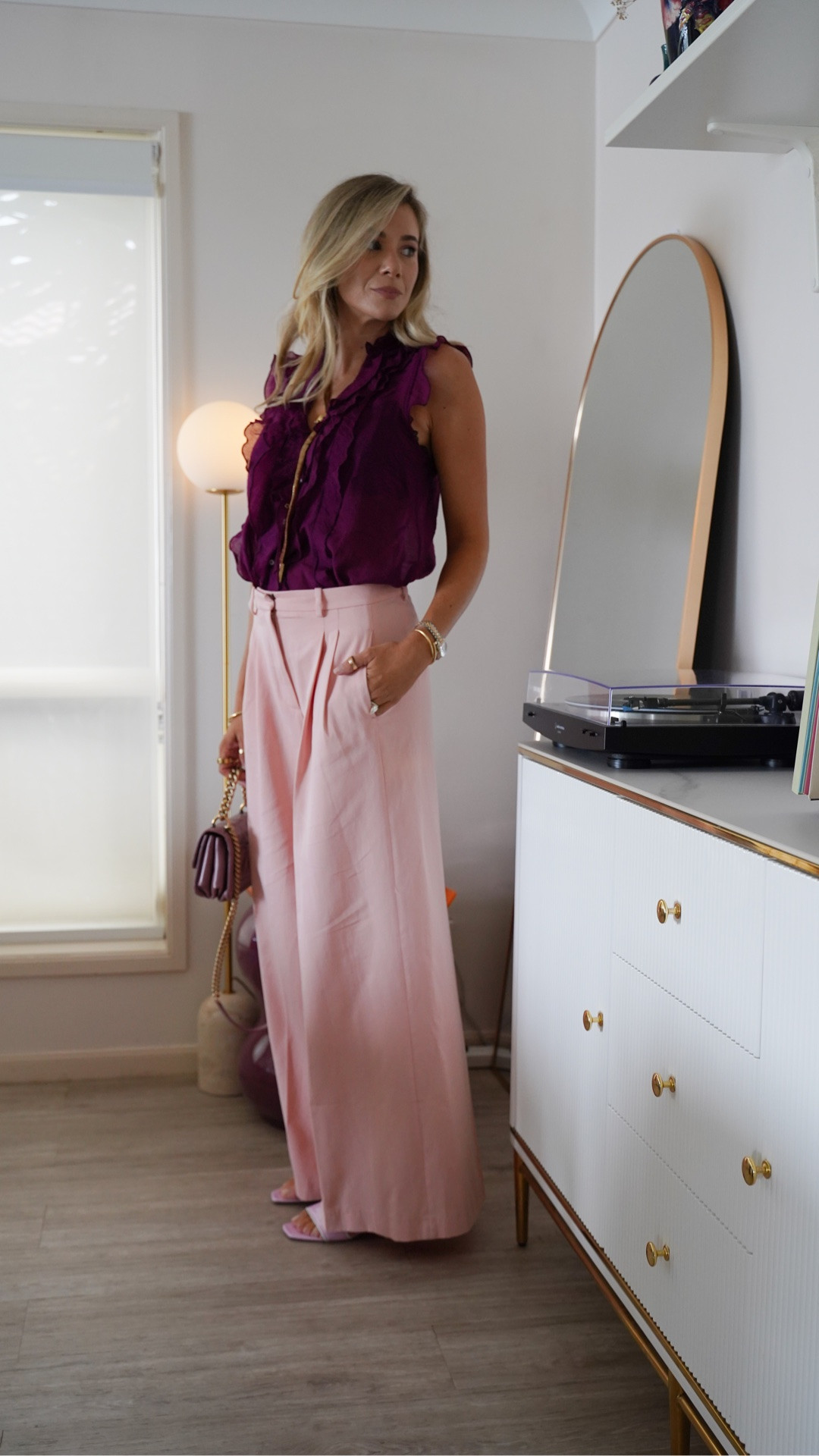 Obsessed with this pink wide-leg trouser combo and the majenta top!

Leopard sweater size S Zara
Jeans size 26 Agolde
Wide leg trousers size S Zara
Sleeveless top size M Zara
Necklace size M
Pink heels size 41 Manolo Blahnik
Bag Chanel

#LTKootd #LTKOver40 #LTKTall

#LTKstyletip #LTKworkwear #LTKspring