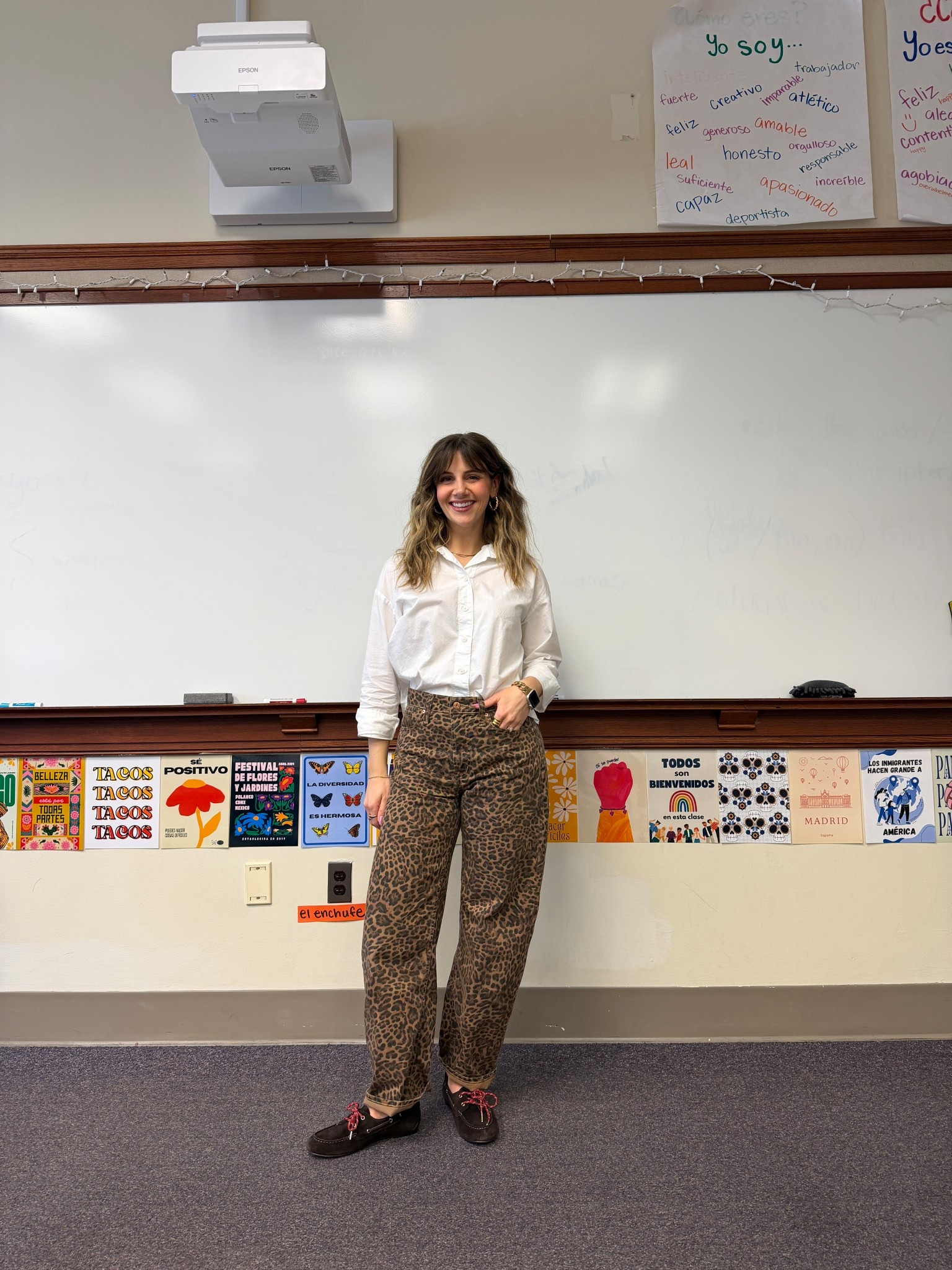 Teacher ootd! Leaned into the preppy vibes today. 
Size S in the shirt
27 in jeans 
Shoes are tts and come with the red  laces 