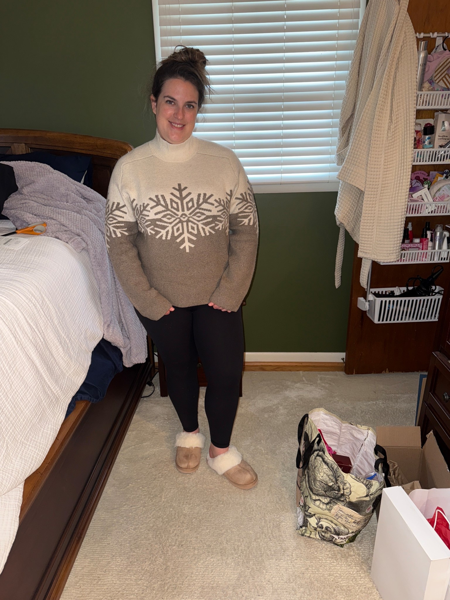 Just a girl and her favorite winter sweater ❄️ How cute is this snowflake detail?



#LTKSeasonal