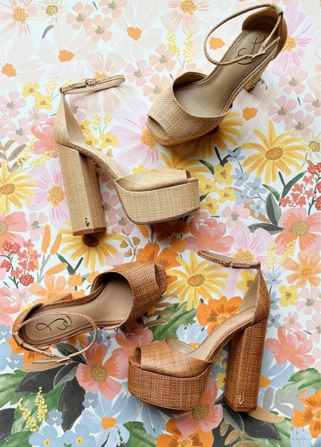 Spring in my step 👡🌼 These sandals go with absolutely everything and sell out every year! Get them now, while they are freshly stocked! 

#platform #platformsandals #springsandals #shoes #raffia #neutral #platformheel

#LTKstyletip #LTKSeasonal #LTKshoecrush