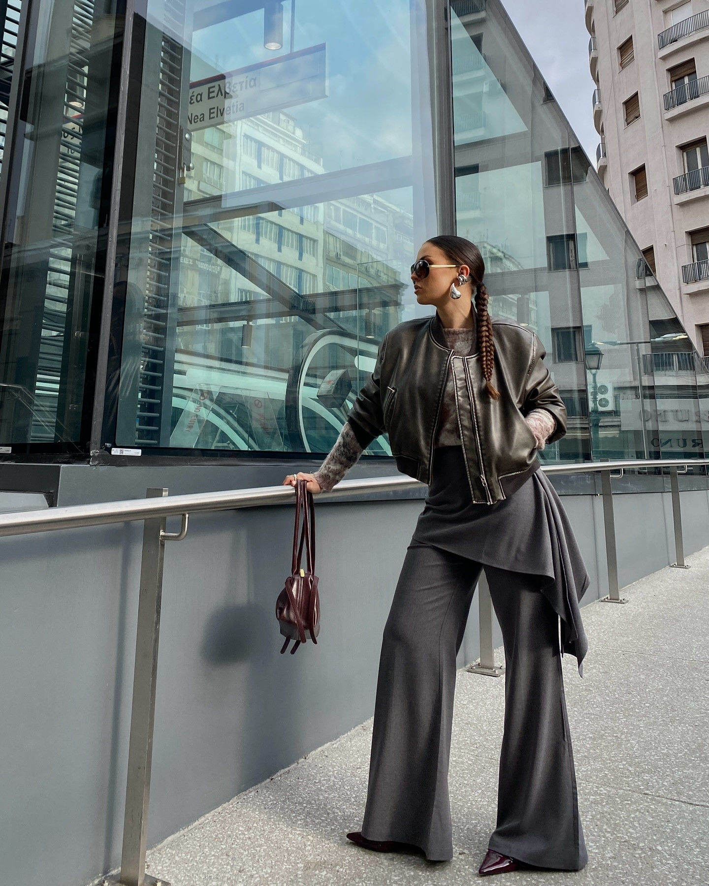 Skirt over pants? Immediately yes ✨ 

#streetstylefashion #effortlessstyle #spring #layering #skirtoverpants #minimalstreetstyledaily #effortlesschic

#LTKFindsUnder100 #LTKStyleTip