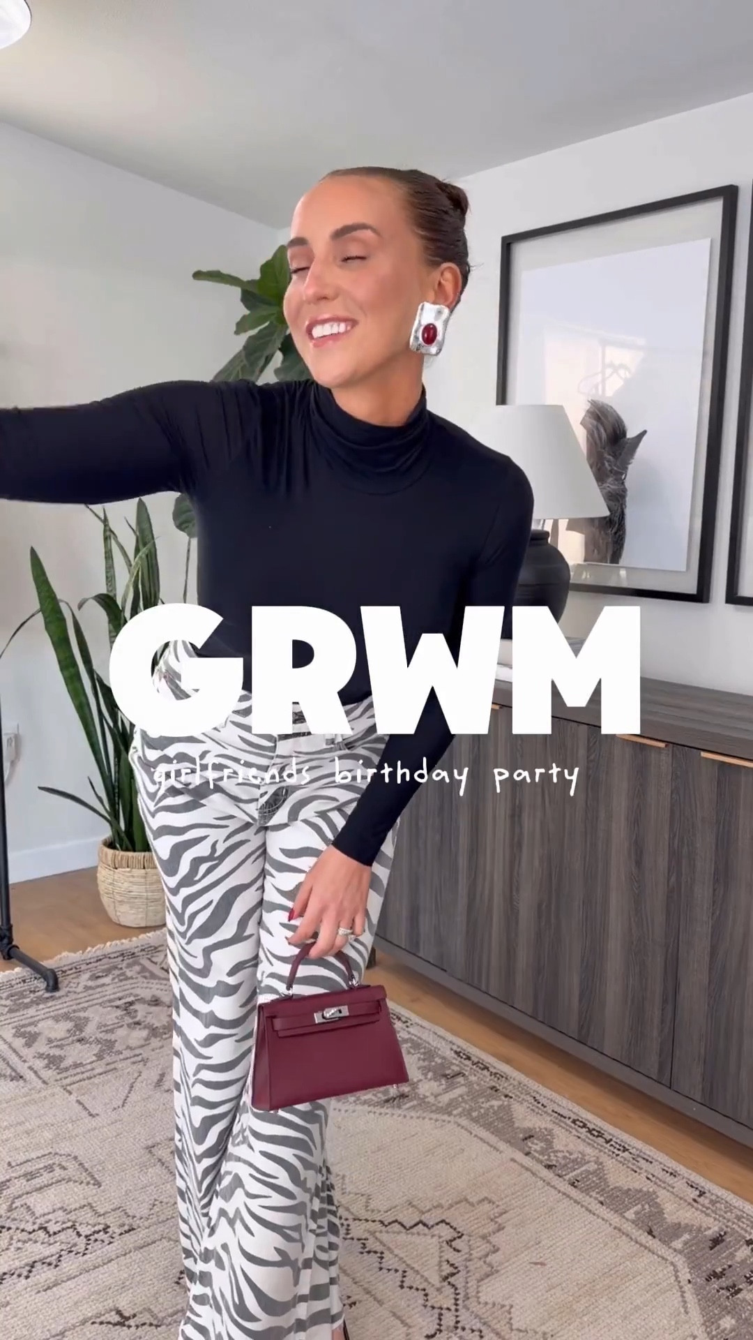 GRWM for a girlfriend’s birthday! 

Bodysuit: OS
Denim: 29 (need a 28/jeans are stretchy)
Coat: M

L’Oréal Glotion: light glow 
Foundation: 175
Concealer: sephia 
Cream bronzer: Med Dark
Cream blush: shes flushed 
Powder blush: 87
Lip liner: Daniel
Gloss: glimmer 

#LTKootd #LTKgrwm #LTKValentine