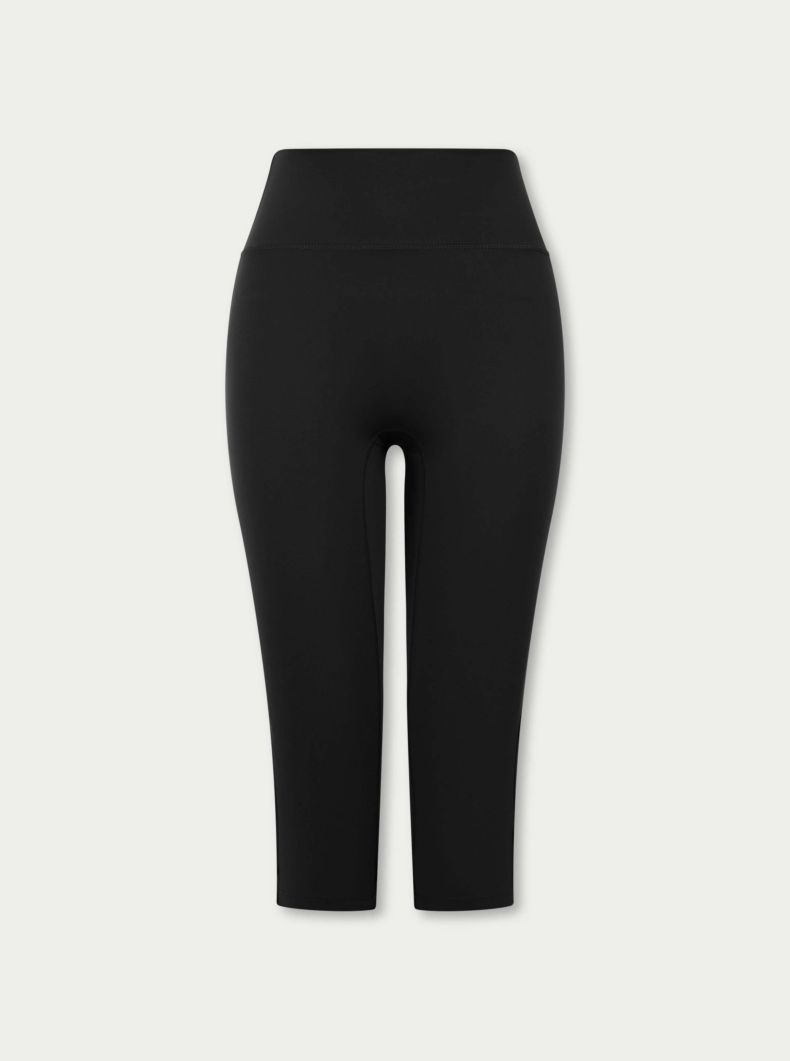 SCULPTING STRETCH CAPRI LEGGINGS - BLACK | The Couture Club