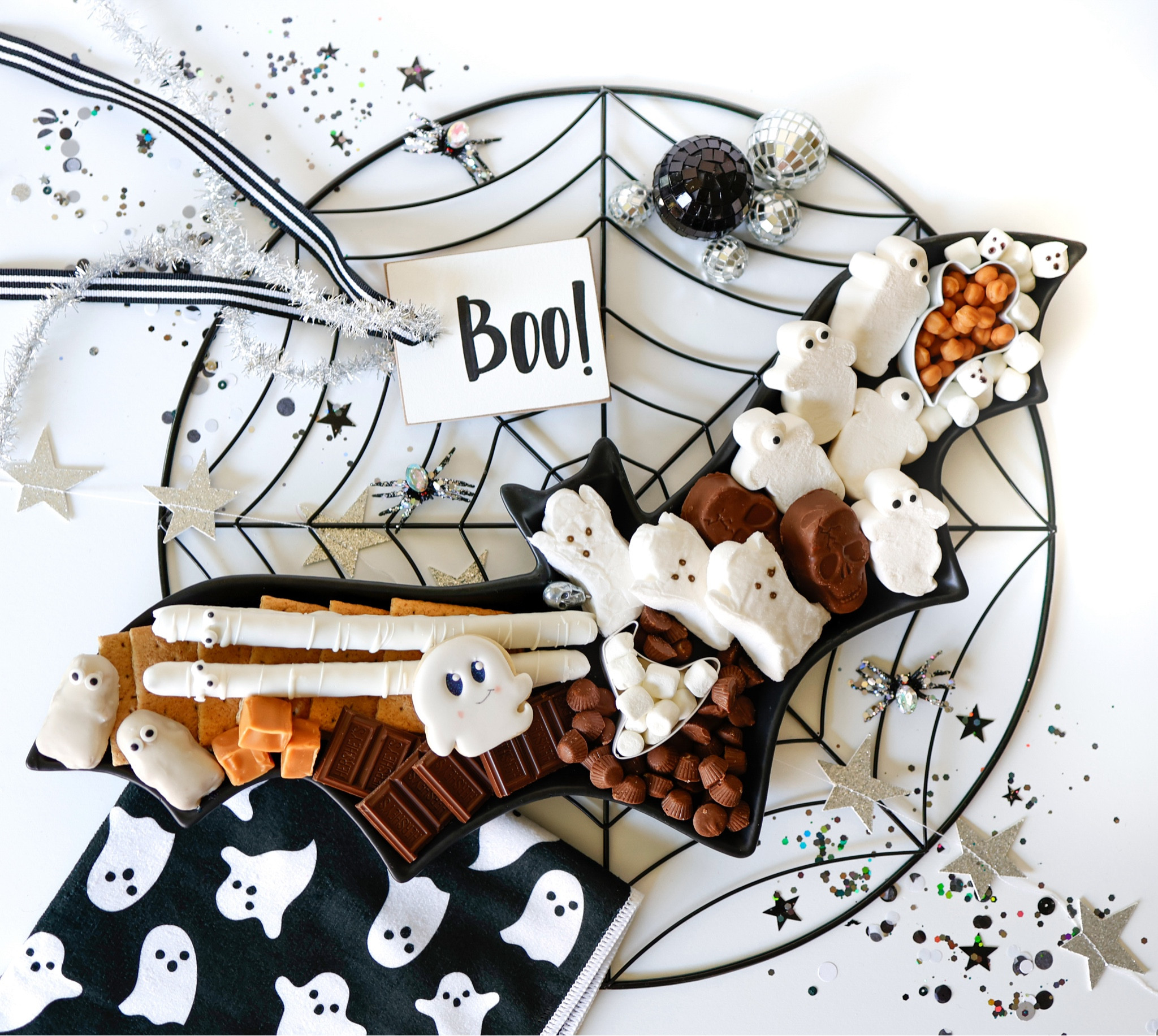 Ghost S’mores Board! 👻 

#LTKHoliday #LTKHalloween #LTKSeasonal