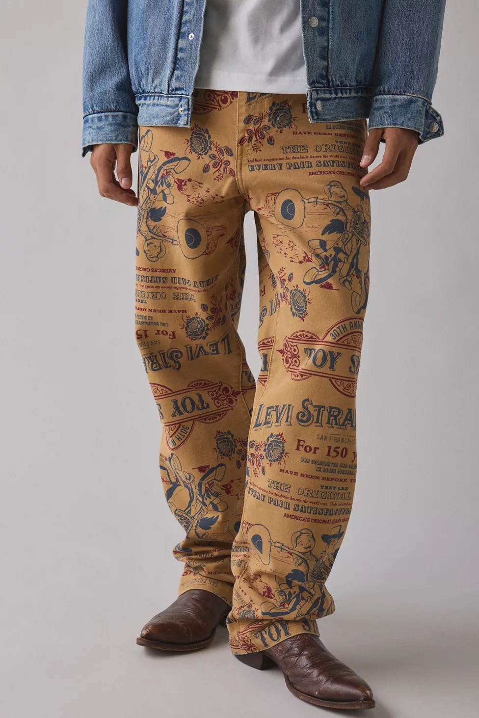 Levi’s® X Toy Story Allover Pattern Pant | Urban Outfitters (US and RoW)