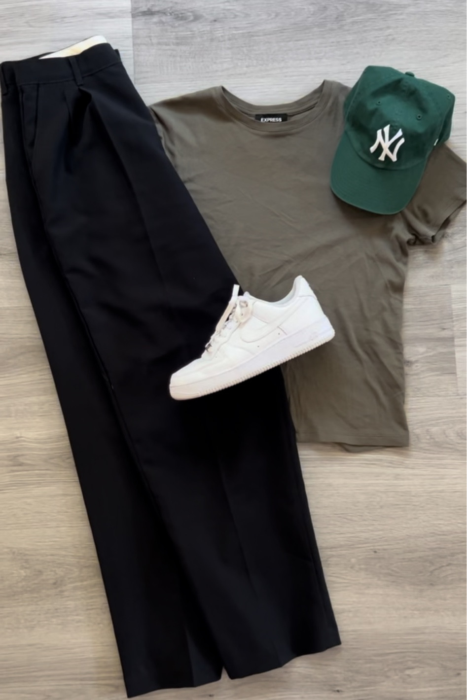 Simple outfit for work or casual 

#LTKstyletip #LTKworkwear #LTKmens