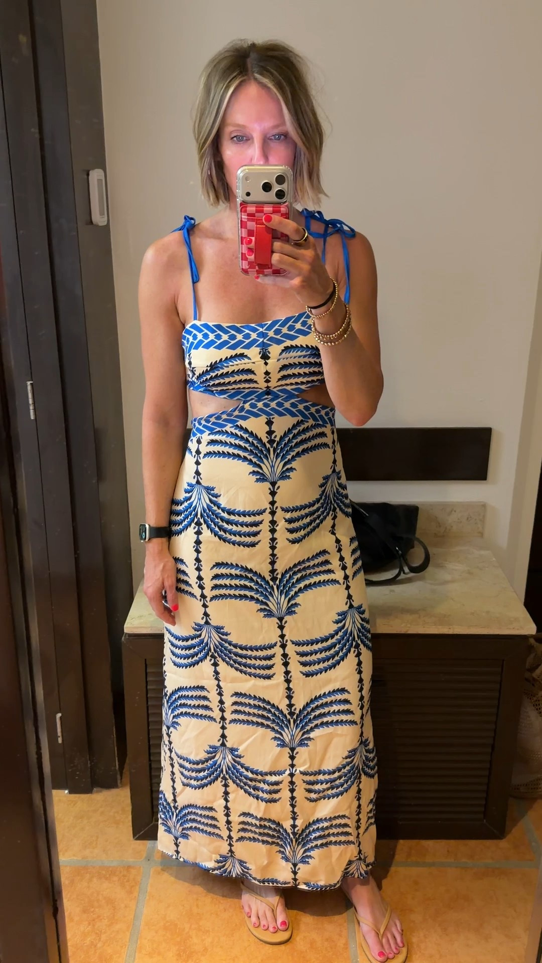 Fun beachy maxi ☀️🌊

Wearing a medium 