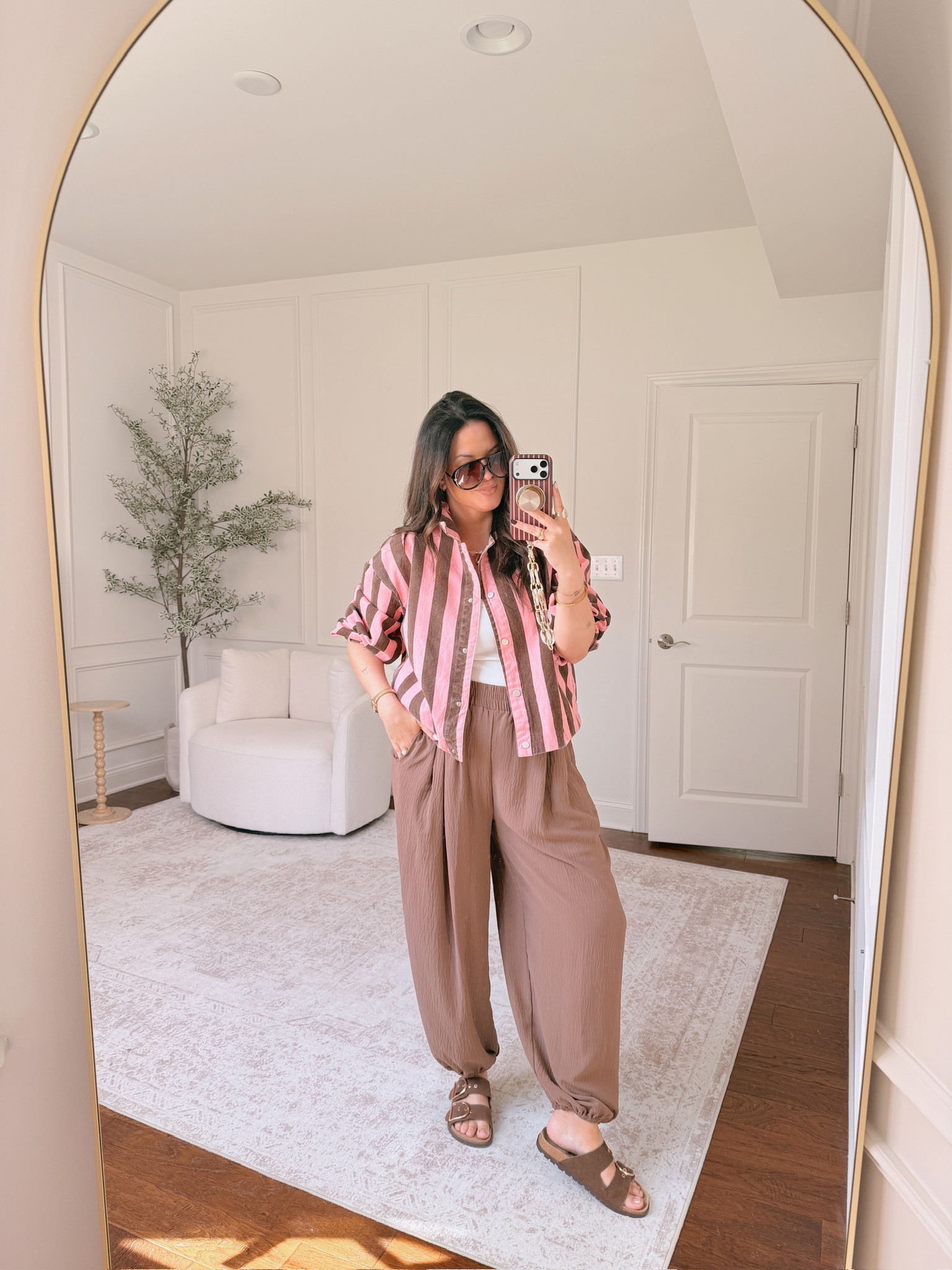 Wearing a large in the top and an XL in the pants 

 #LTKSeasonal #LTKMidsize