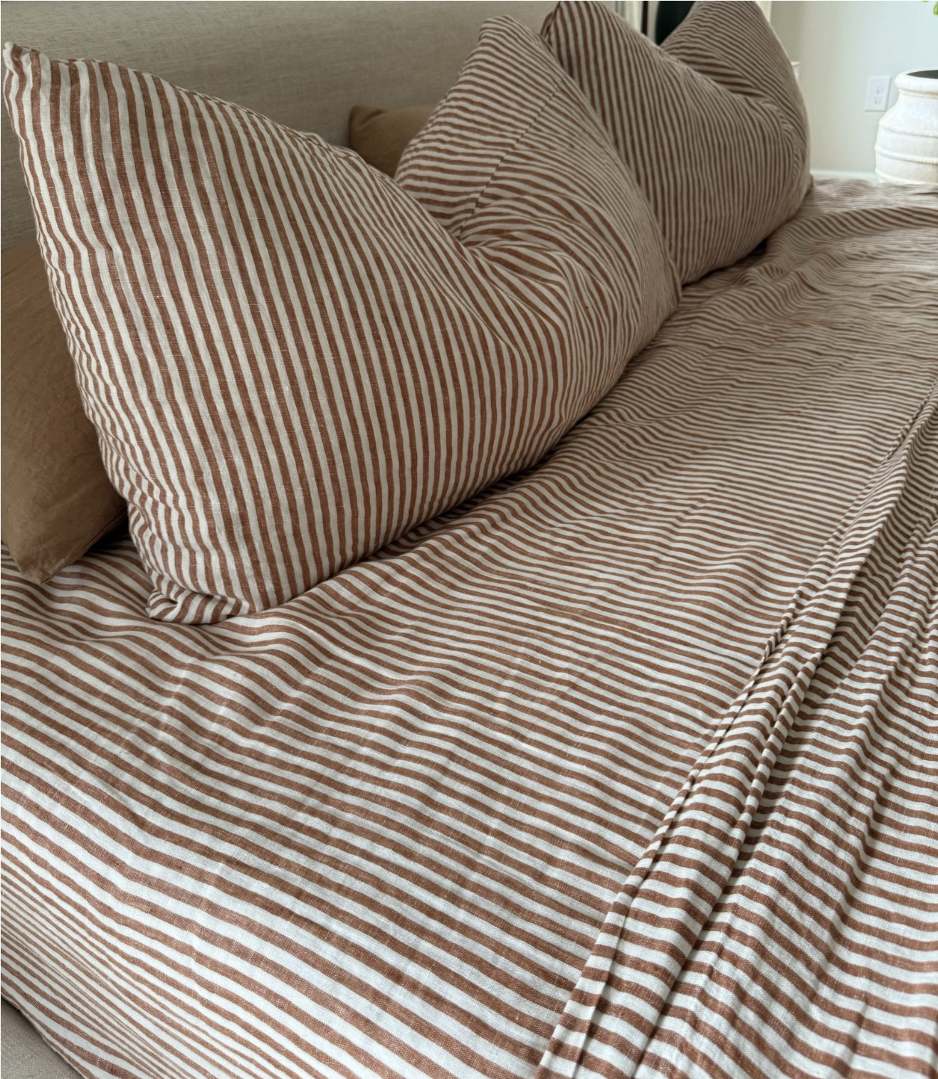 @OneQuince has THE best bedding ever!! The gauze quilts and sheets are EVERYTHING!
#quincepartner #bedding #quilts #stripedsheets 

#LTKGiftGuide #LTKHome #LTKSeasonal