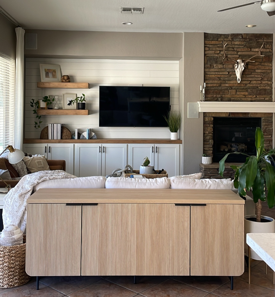 This sideboard is 👌🏻👌🏻👌🏻