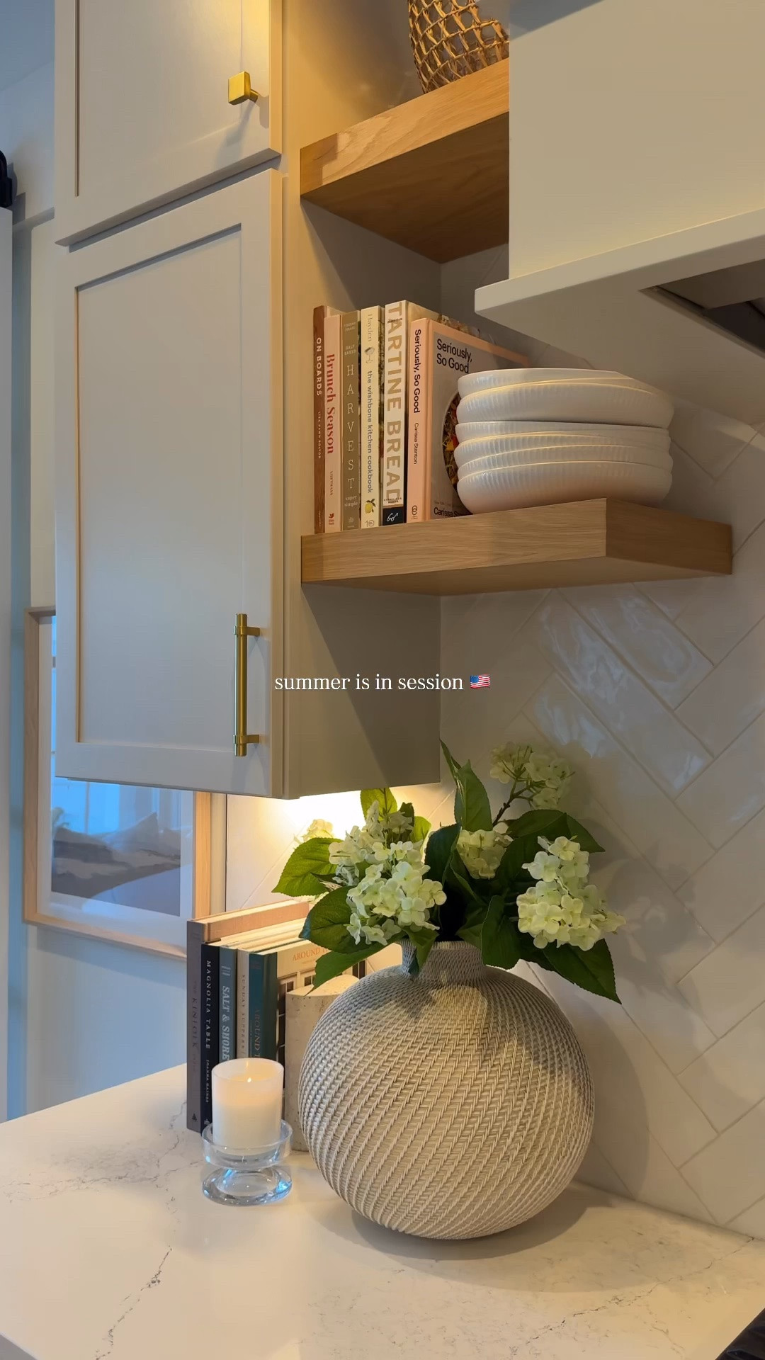 summer 🤝🏼 our east coast kitchen  

#summerdecor #summertime #americansummer #neutralhome #4thofjuly

#LTKHome #LTKSeasonal