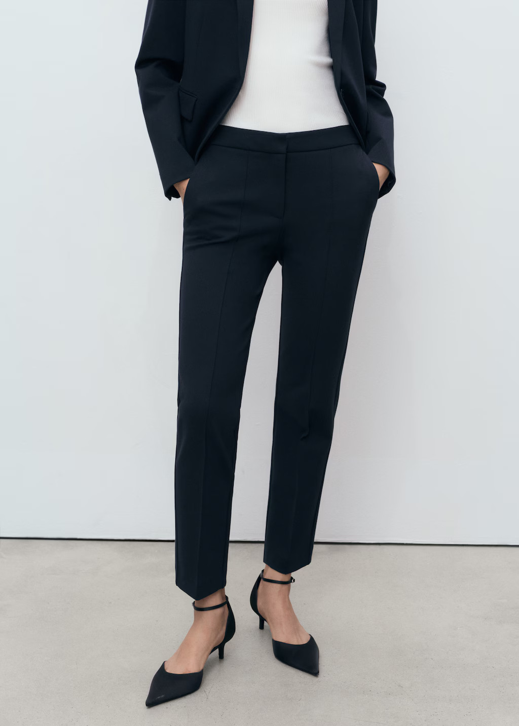 Straight mid-rise pants - Women | MANGO USA | Mango (US/MX/AU)