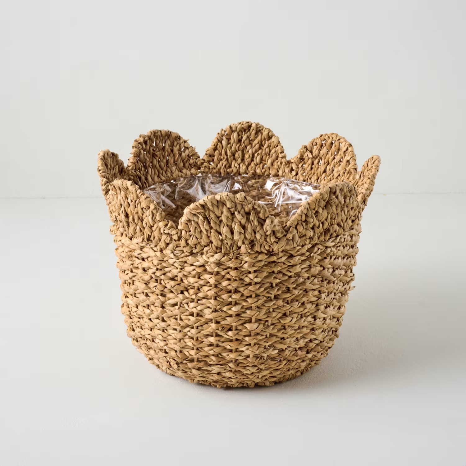 Solene Woven Scalloped Planter | Magnolia