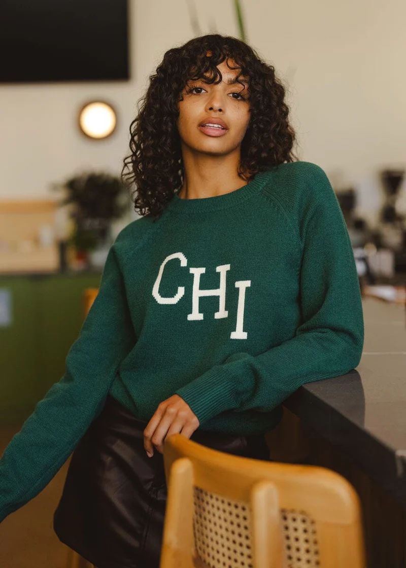 Chi Classic Crew Sweater - Green | Alice & Wonder