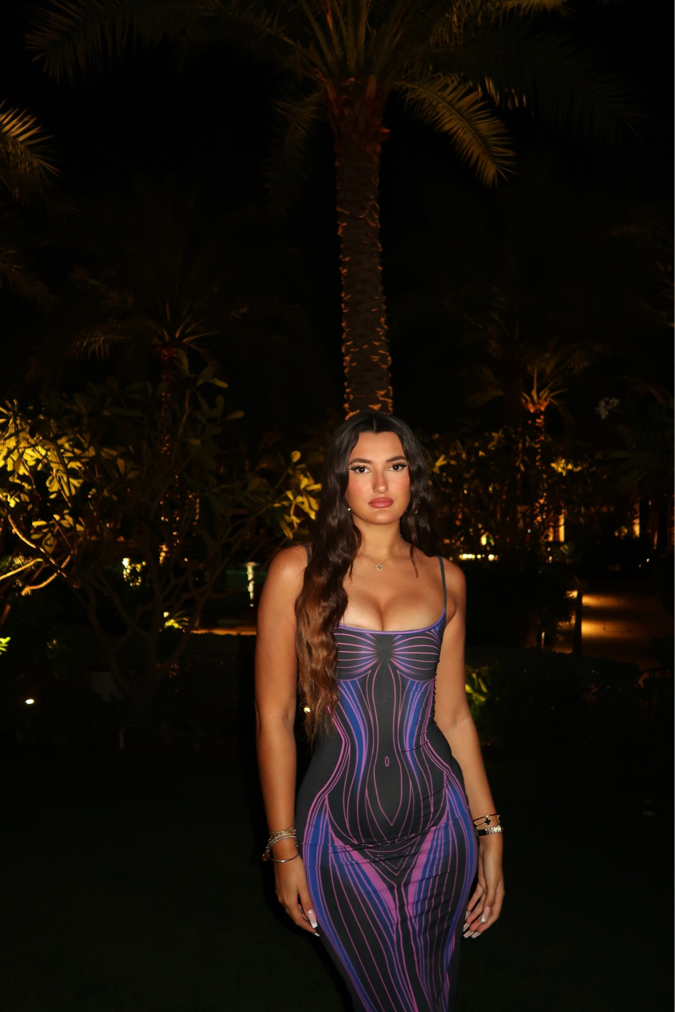 long maxi dress with outline 

#LTKstyletip
