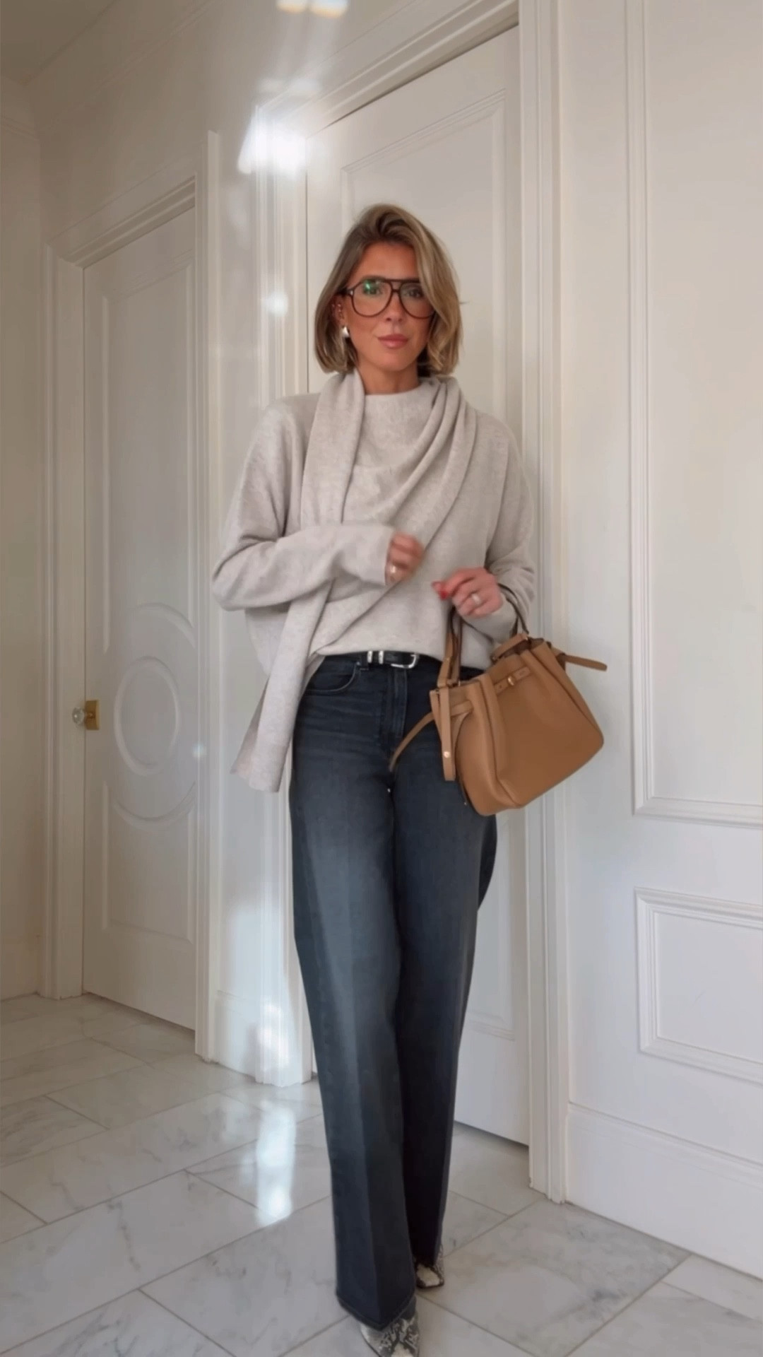 These jeans are so cute AND comfortable. Fit tts 