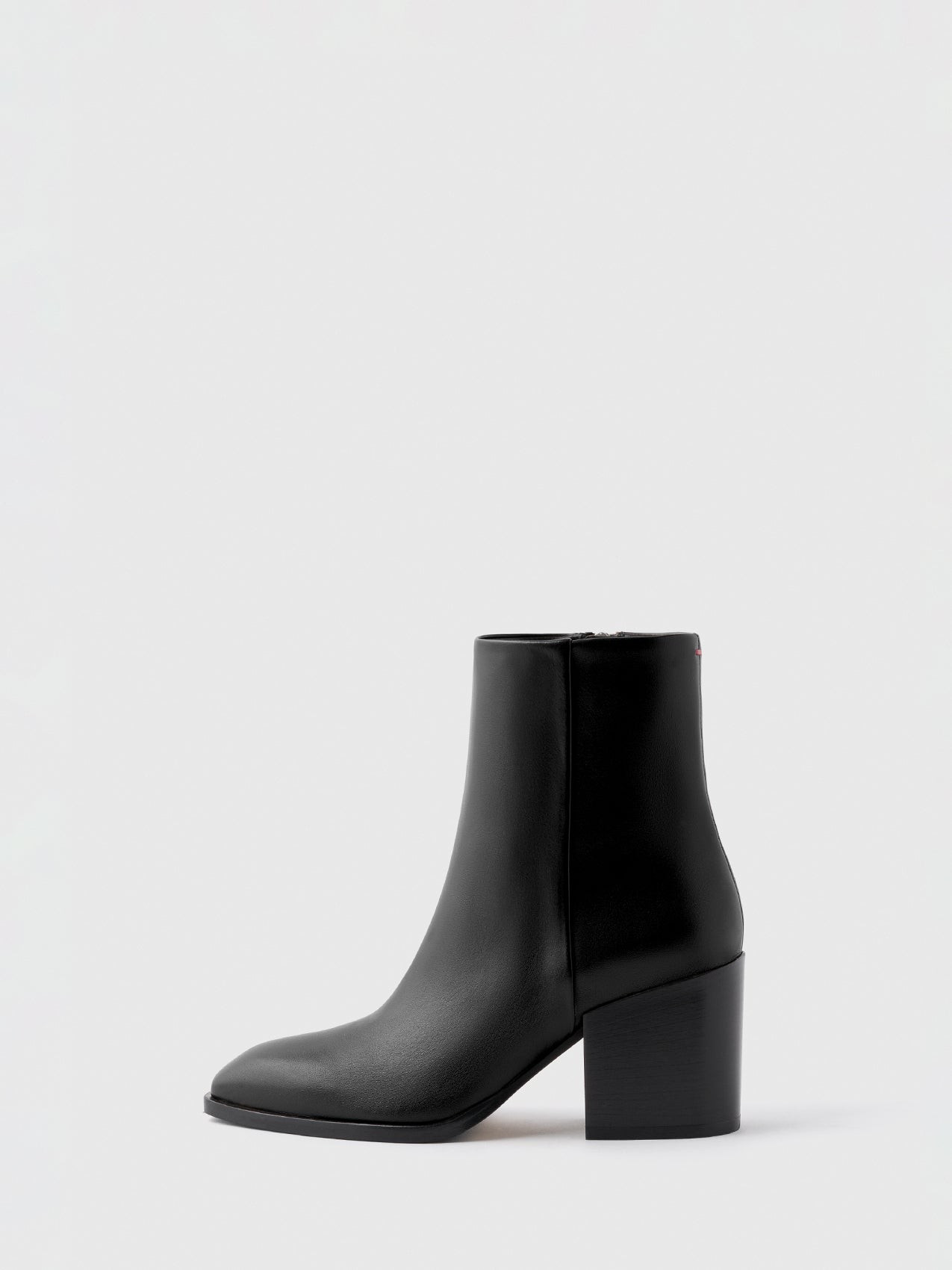 Leandra Black Calf | aeyde.com