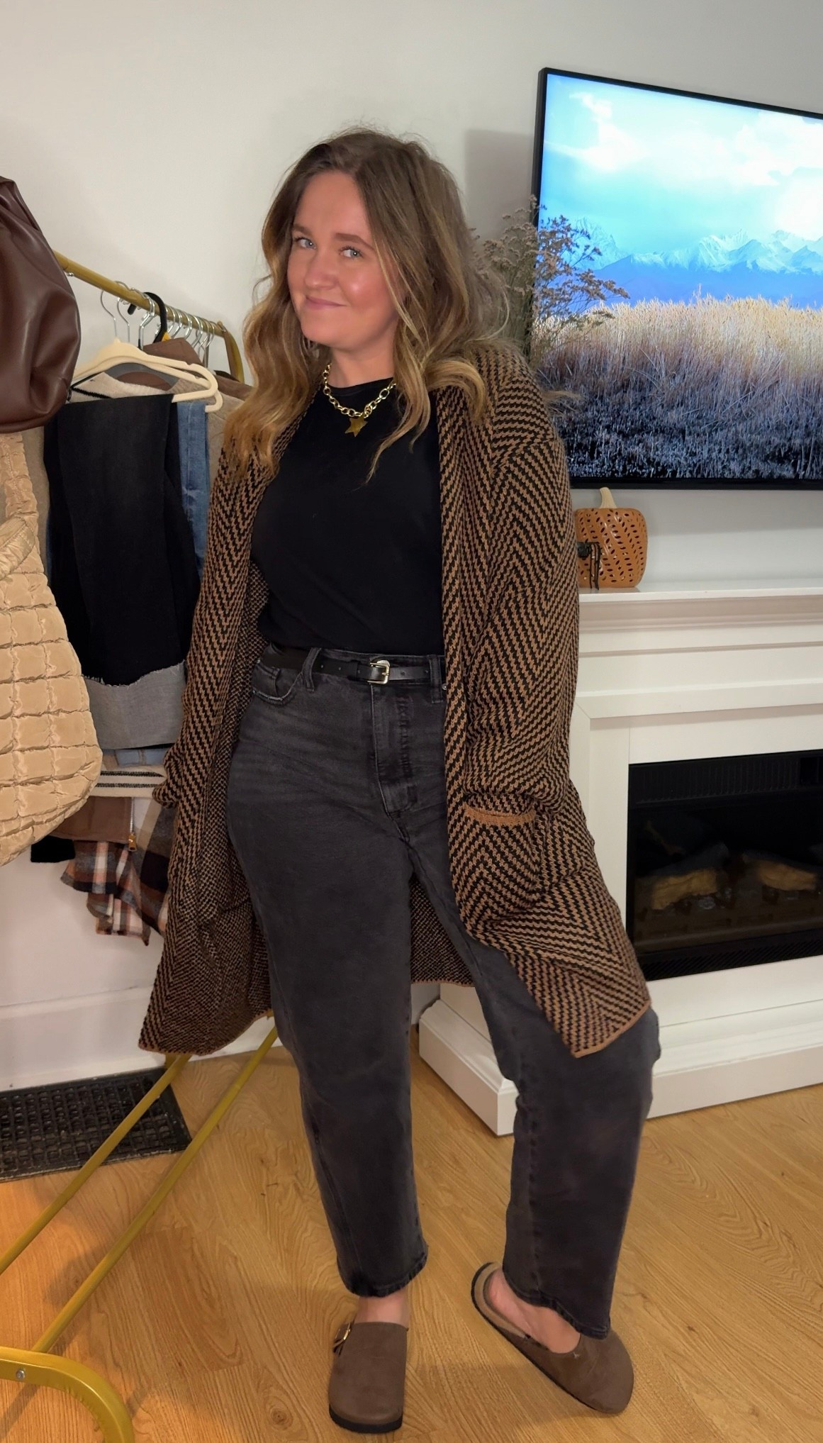 The Amazon cardigan I’ll be wearing on repeat 🍂🤎 comfy, timeless, and makes every outfit feel pulled together.”
#AmazonFinds #FallOutfits #NeutralStyle #AmazonFashion #OOTD #FallAesthetic #AffordableStyle #LTKFall

#LTKStyleTip #LTKFindsUnder50 #LTKSaleAlert