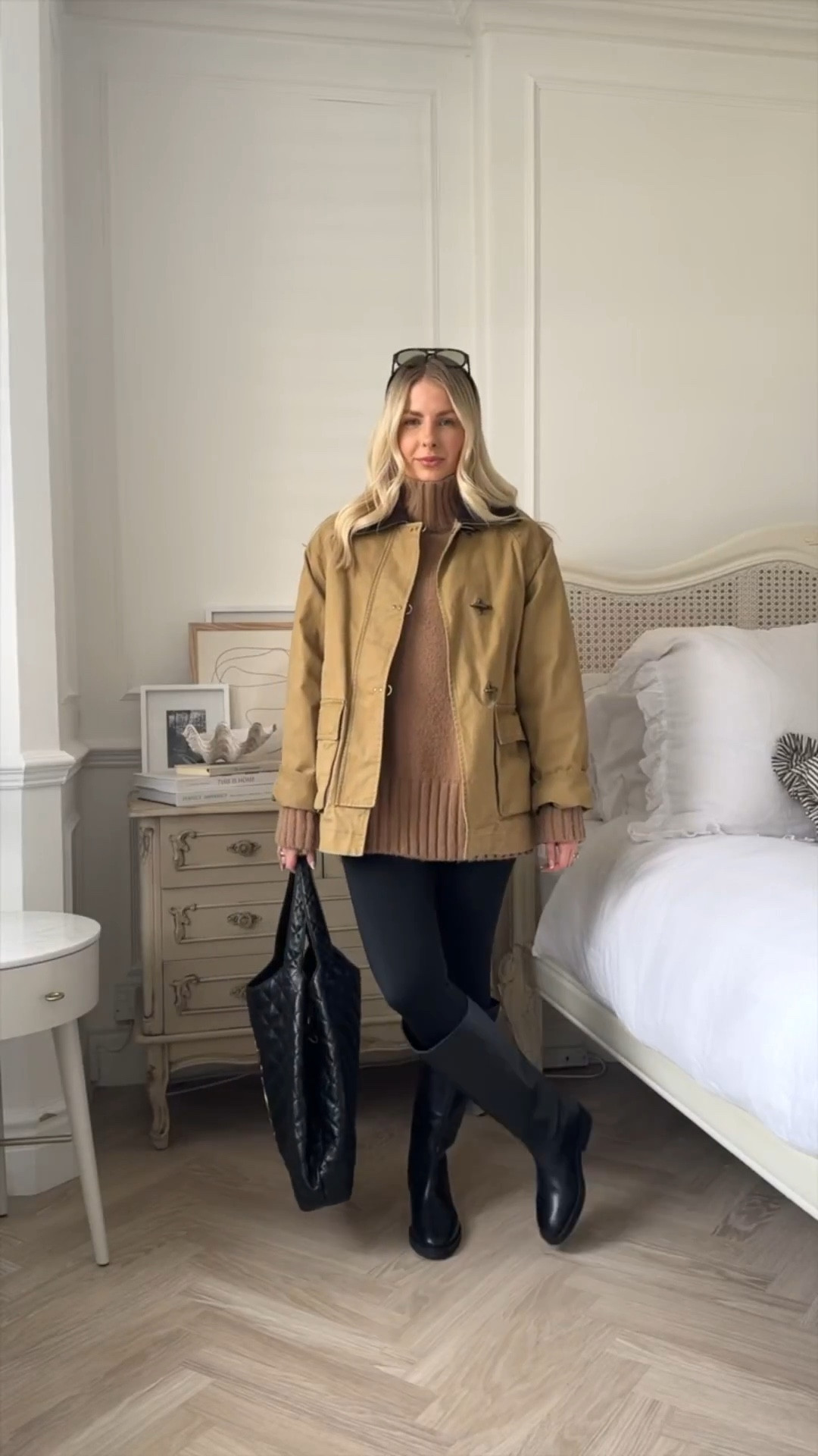 How to Style Black Leggings for the end of Winter! 🖤

Winter to Spring, Transitional Style, Wool Coat, Layering, Wardrobe Staples, Trainers, Knitwear, Black Leggings, LTK2025

#LTKwinter #LTKspring #LTKuk