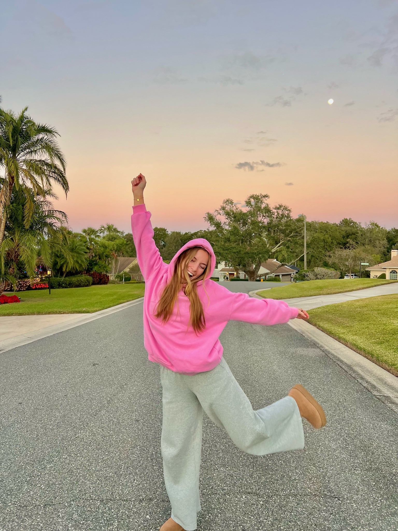 Comfy & PINK 🩷✨

#LTKGiftGuide #LTKFindsUnder100 #LTKHoliday