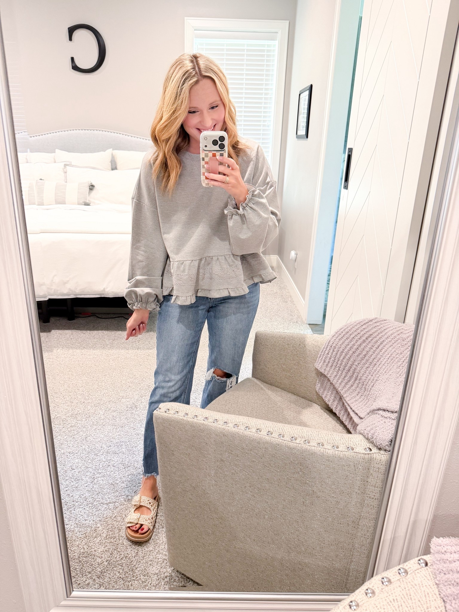 Love a good Amazon find! This long sleeve is so cute and perfect for dressing up or  down! 

#LTKSeasonal #LTKBeauty #LTKHoliday