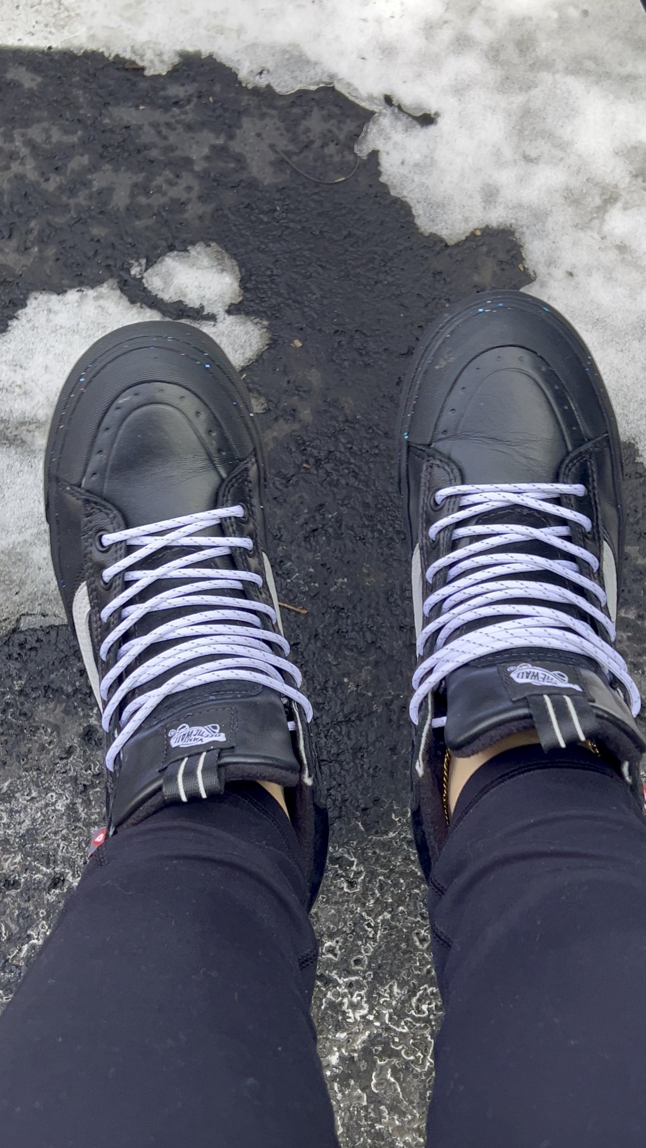 Vans MTE Sk8-Hi Waterproof
Insulated Shoe. Like walking on clouds ☁️☁️