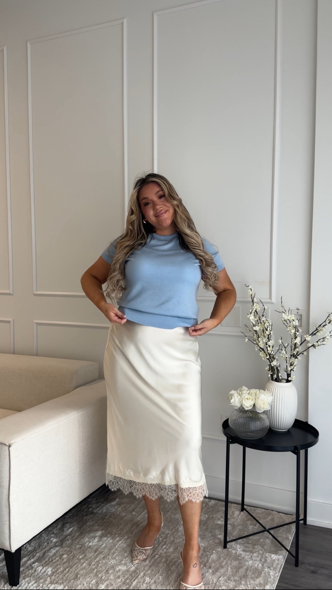 Lace satin skirt 

#LTKstyletip #LTKmidsize