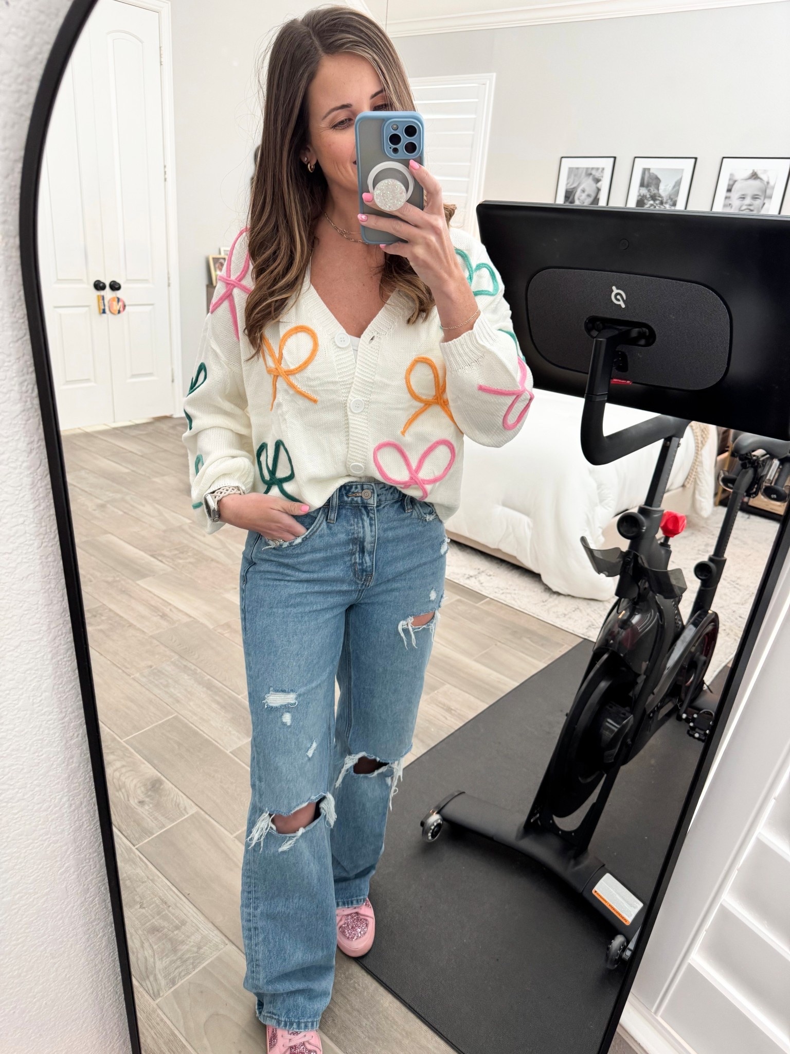 Obsessed with this cardi!!

#LTKootd #LTKMidsize #LTKValentine