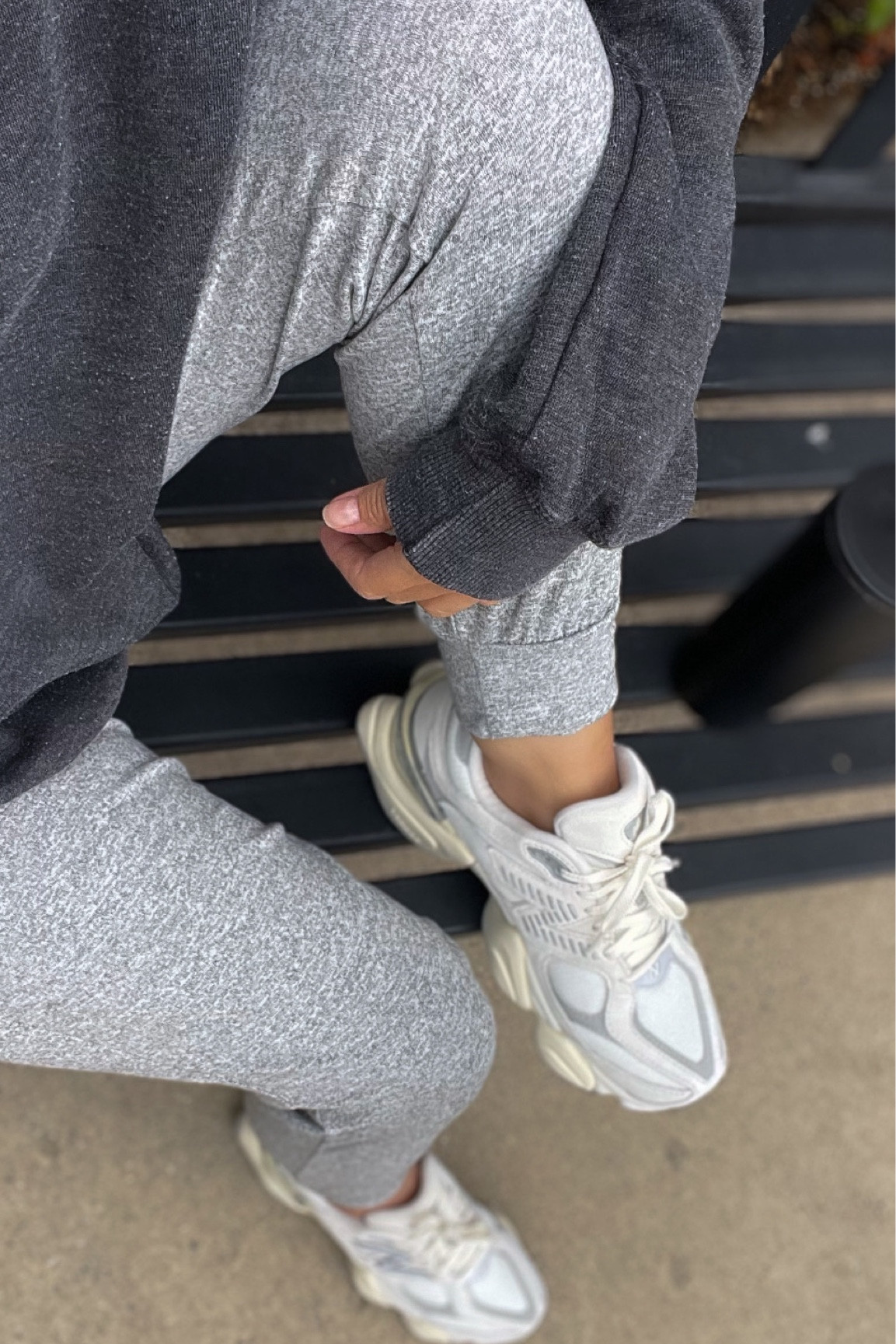 Perfect sweater/hoodie weather with #newbalance comfy #sneakers 


#LTKStyleTip #LTKShoeCrush
