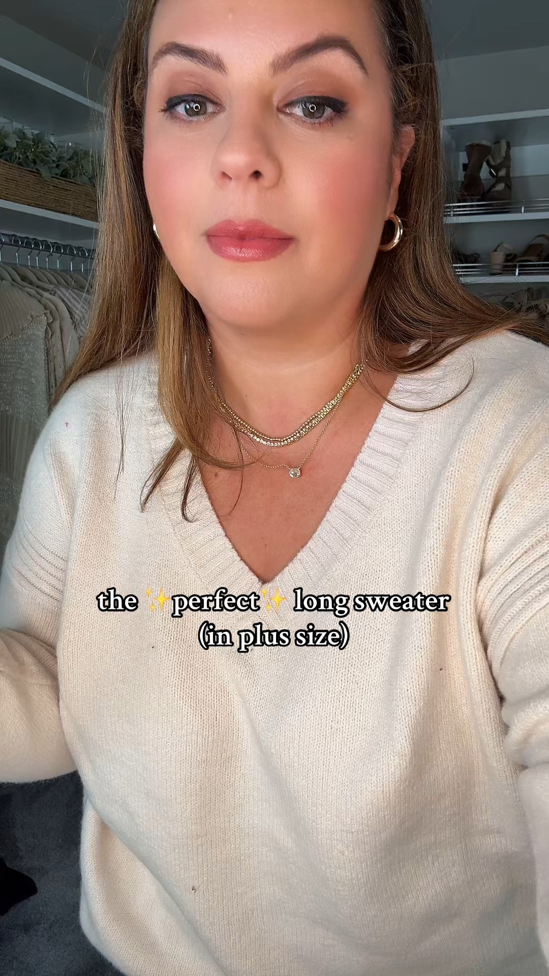 The perfect plus size sweater for leggings 