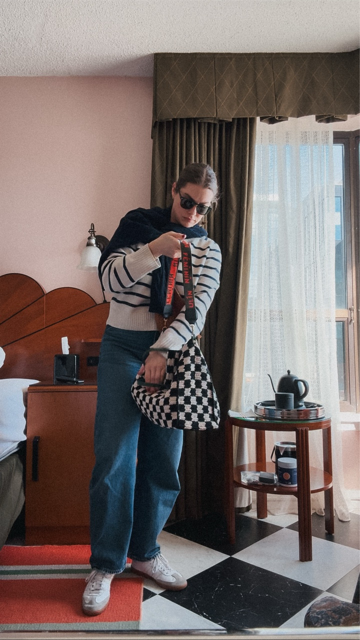 I was planning on posting every day I was there, but then reality hit and the 5am mornings weren’t it for outfit videos 
😂 the event went well though!

#madewell #ralphlauren  #midsizefashioninspo #clarev #adidasevents #eventproduction