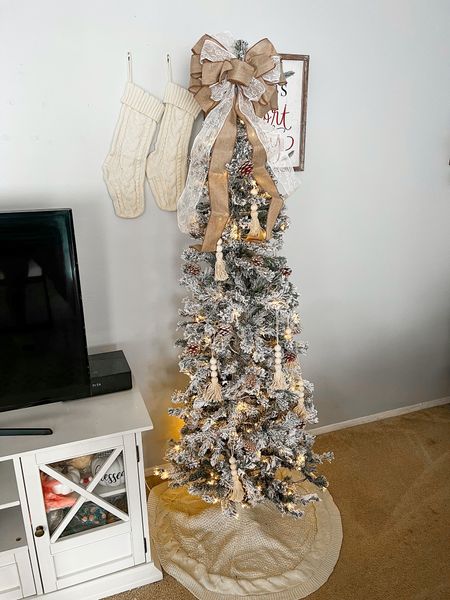 Christmas tree 

#LTKSeasonal #LTKunder50 #LTKHoliday