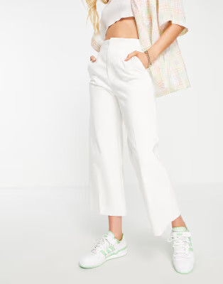Stradivarius tailored culotte pants in white | ASOS (Global)