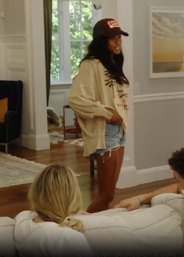 SH outfit from this week! This Free People crewneck is sold out but I linked several others! 

summer house l outfit l crewneck  