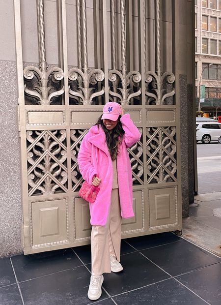 It’s fun to wear pink any day of the week 💖 I love this pink winter outfit look that’s super casual but stylish for travel as well! ✨ 

#LTKSeasonal #LTKfindsunder100 #LTKtravel