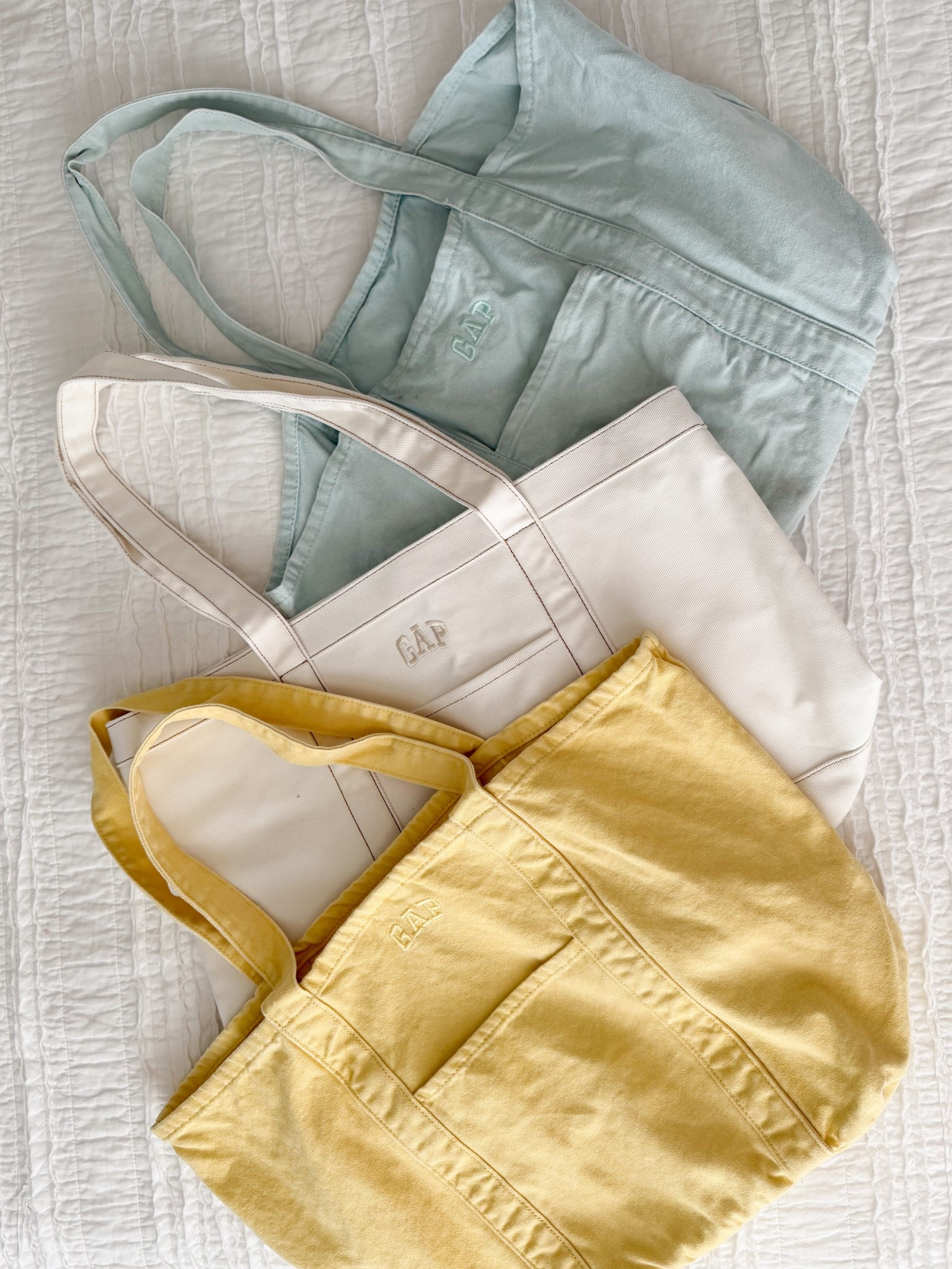 My favorite tote bags on major Sale! 

Gap 
Canvas tote
Spring bag
Spring tote bag


#LTKvlog #LTKSaleAlert #LTKSeasonal