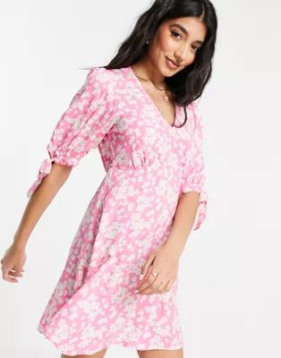 New Look v front mini tea dress in pink floral | ASOS | ASOS (Global)