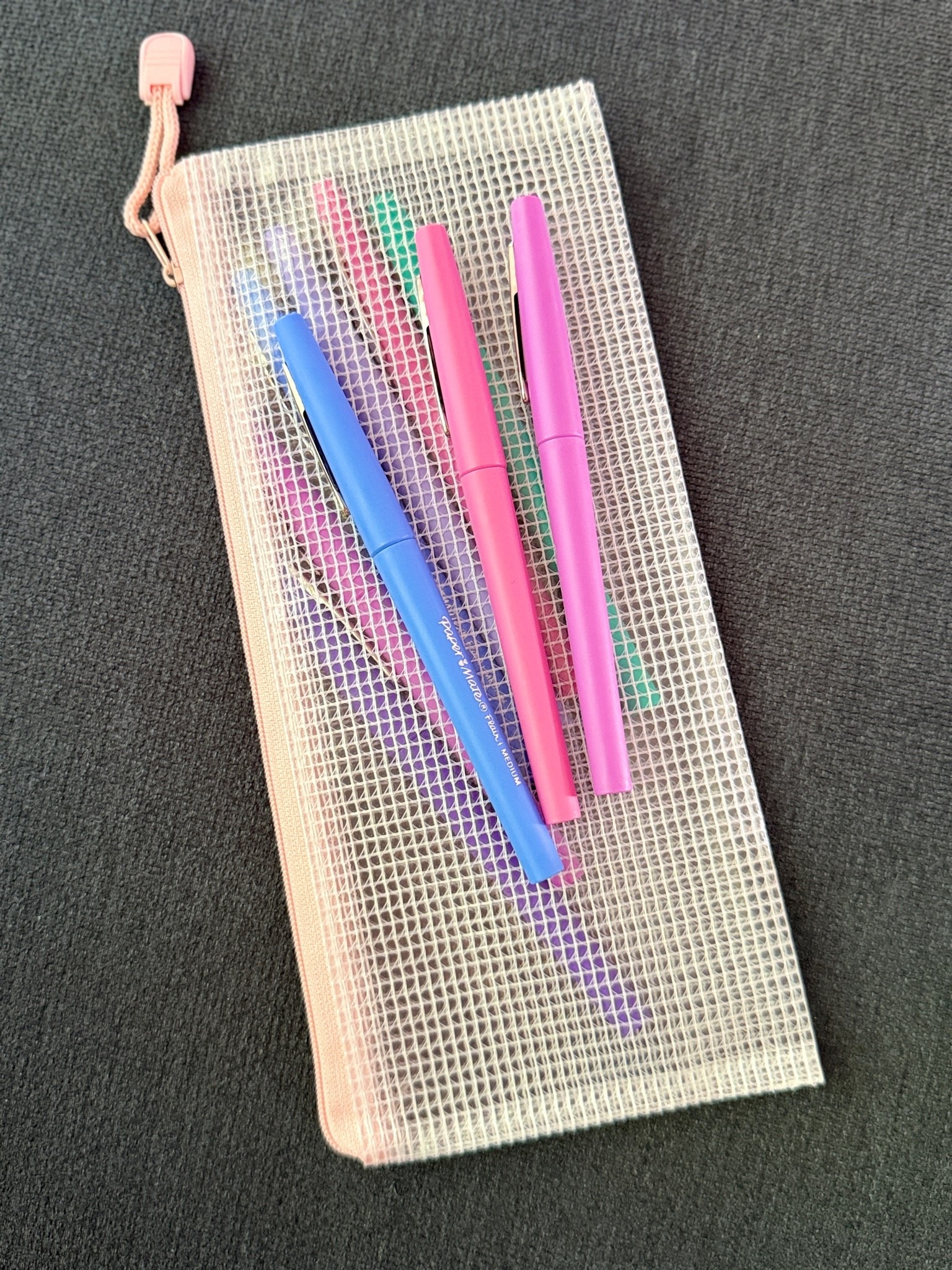 If you love keeping your desk/bag (and your brain) organized, this little Amazon find has been surprisingly helpful.

These A6 Mesh Zipper Pouches are the perfect “pouch inside a pouch” solution. Instead of digging through one giant pencil case, I grouped everything by category:

💙 Cool-toned highlighters
🩷 Warm-toned highlighters
✍️ Erasable pens
🖍️ Felt-tip pens

Now I can grab exactly what I need without making a mess of everything else. They’re also great for planners, travel, tech accessories, beauty products, or anything else that tends to disappear into the bottom of a larger bag.

It’s one of those simple organization upgrades that’s made my work-from-home setup feel so much more functional.

Have you tried the “pouch inside a pouch” method yet?
