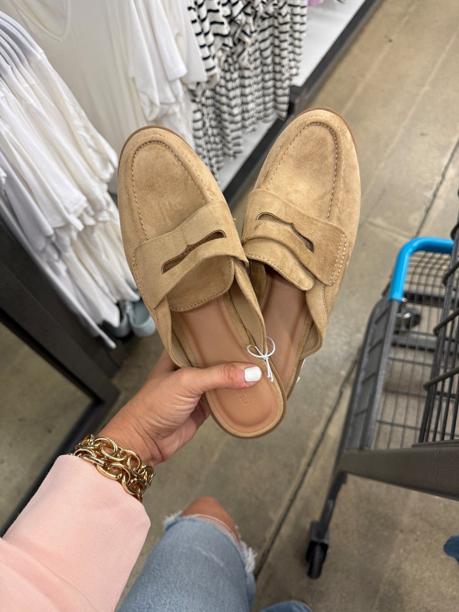 Love these mules from old navy they remind me of Jcrew #shoes #mules #oldnavy 

#LTKSaleAlert #LTKootd #LTKFindsUnder50