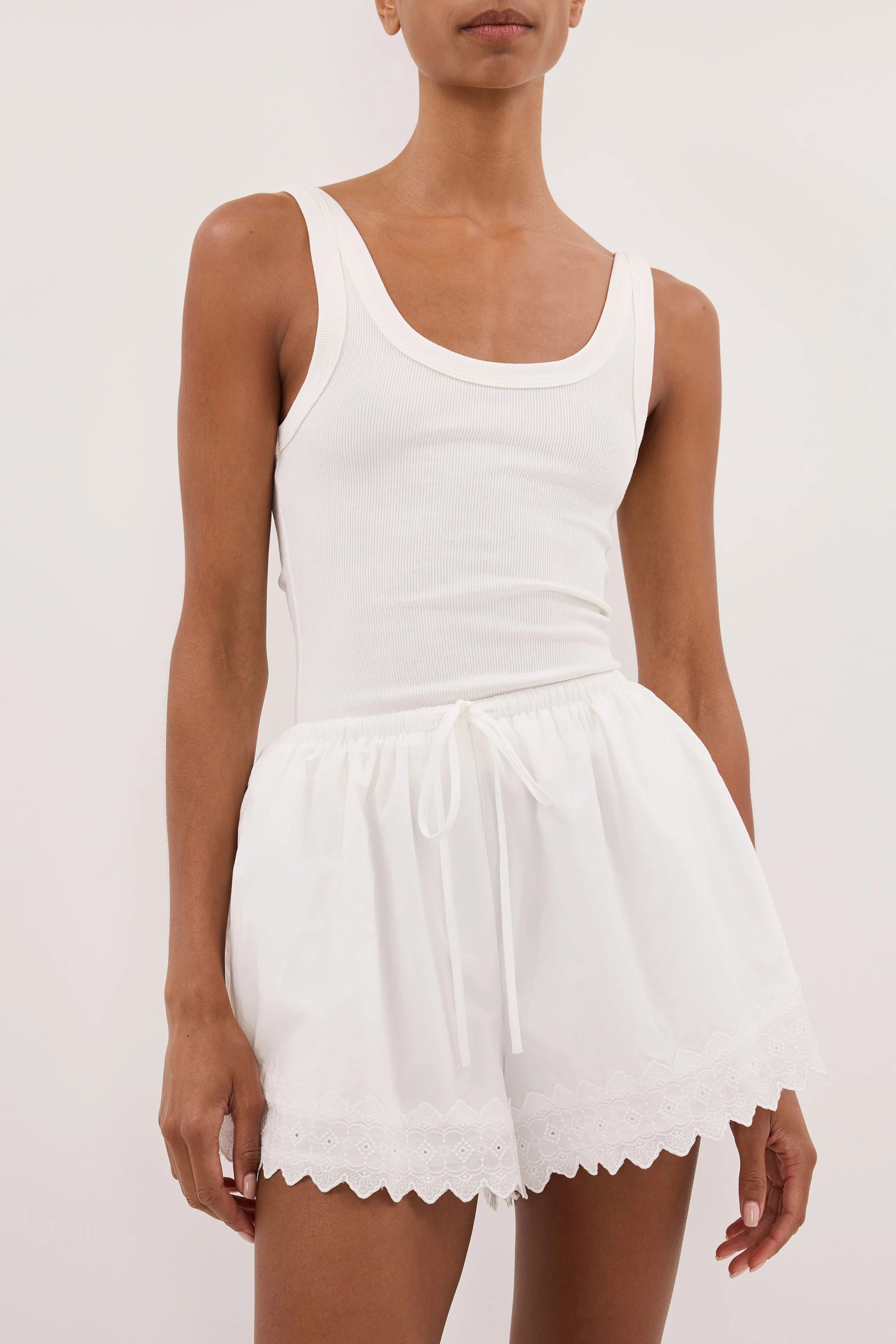 ANNABEL WHITE SHORTS | DISSH