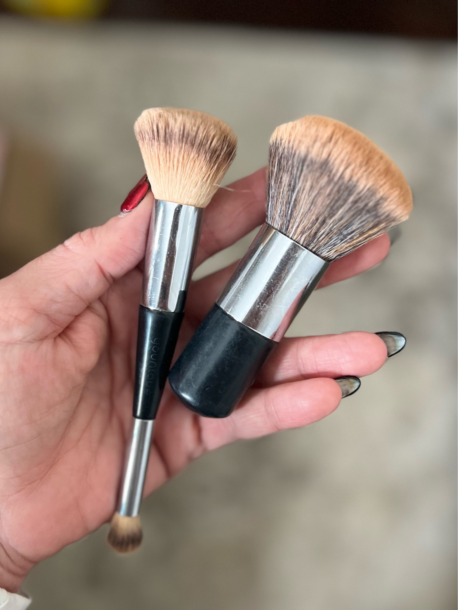 Yall are always asking me where you can buy brushes like these 2 discontinued ones I always use!  Well I know the exact place for you to get the identical brushes!  Or cosmetics makes them too!!  Here’s the direct link to them! 

#LTKstyletip #LTKbeauty