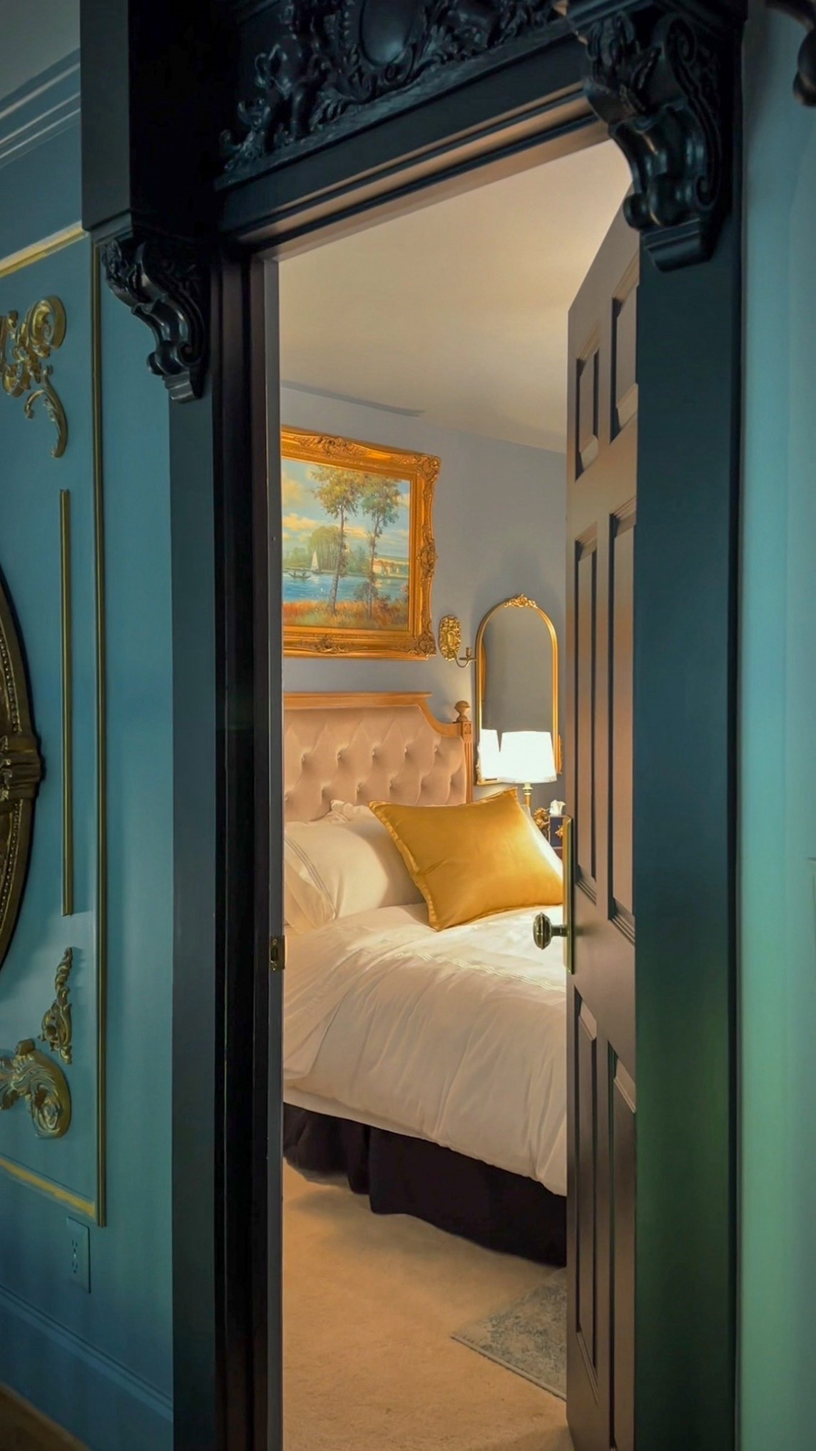 A guestroom styled with hotel level bedding and thoughtful accessories that make every stay feel indulgent. Crisp layers, plush textures, and refined details create a space that’s welcoming, restful, and quietly luxurious. 

#GuestRoomInspo #HotelStyle #LuxuryBedding #TimelessInteriors #EverydayElevated #HomeDecor #InteriorStyling #DesignDetails #callsigndesign