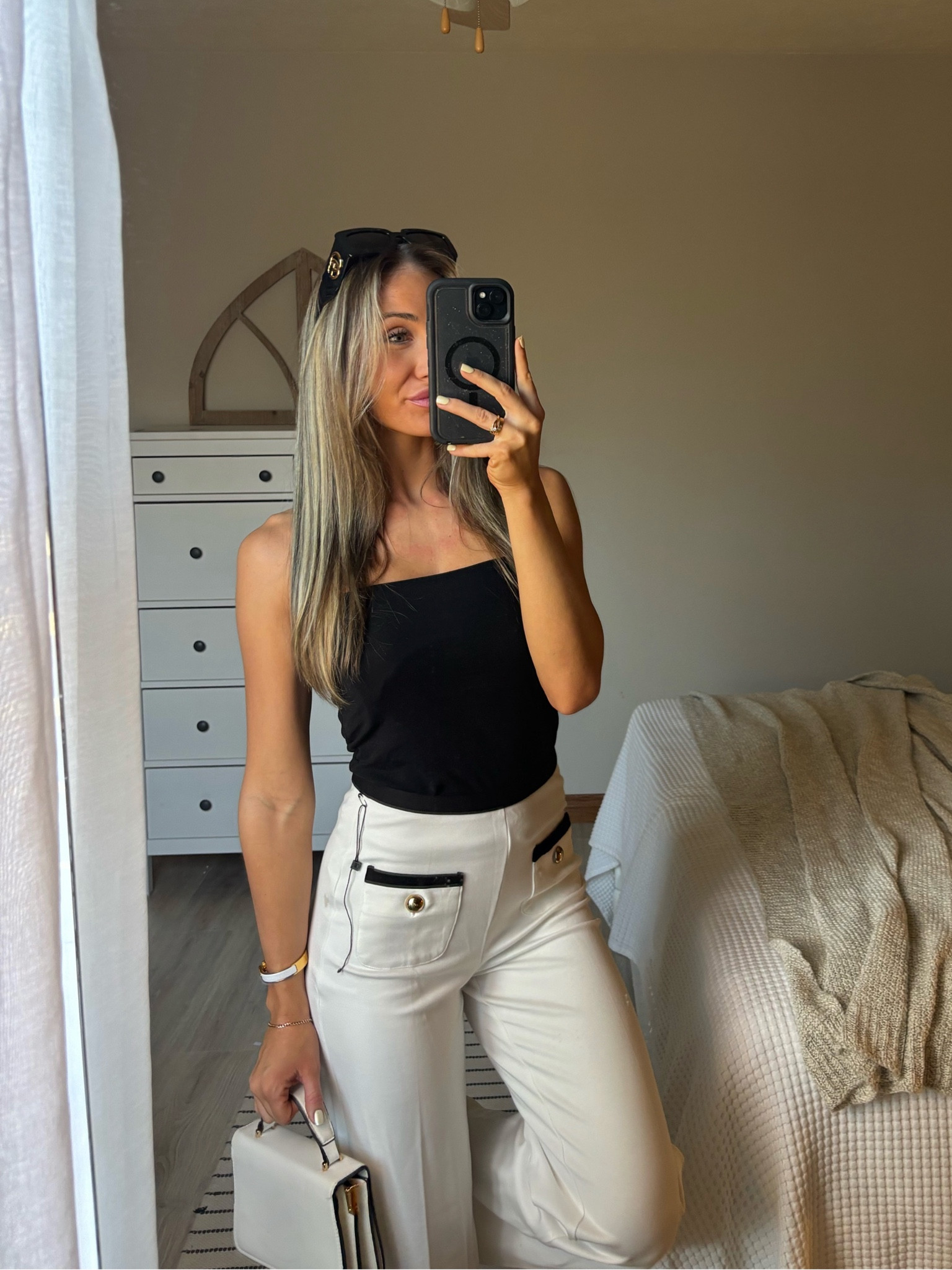 Simple contrast casual outfit of the day 

#LTKFindsUnder100 #LTKWorkwear #LTKStyleTip