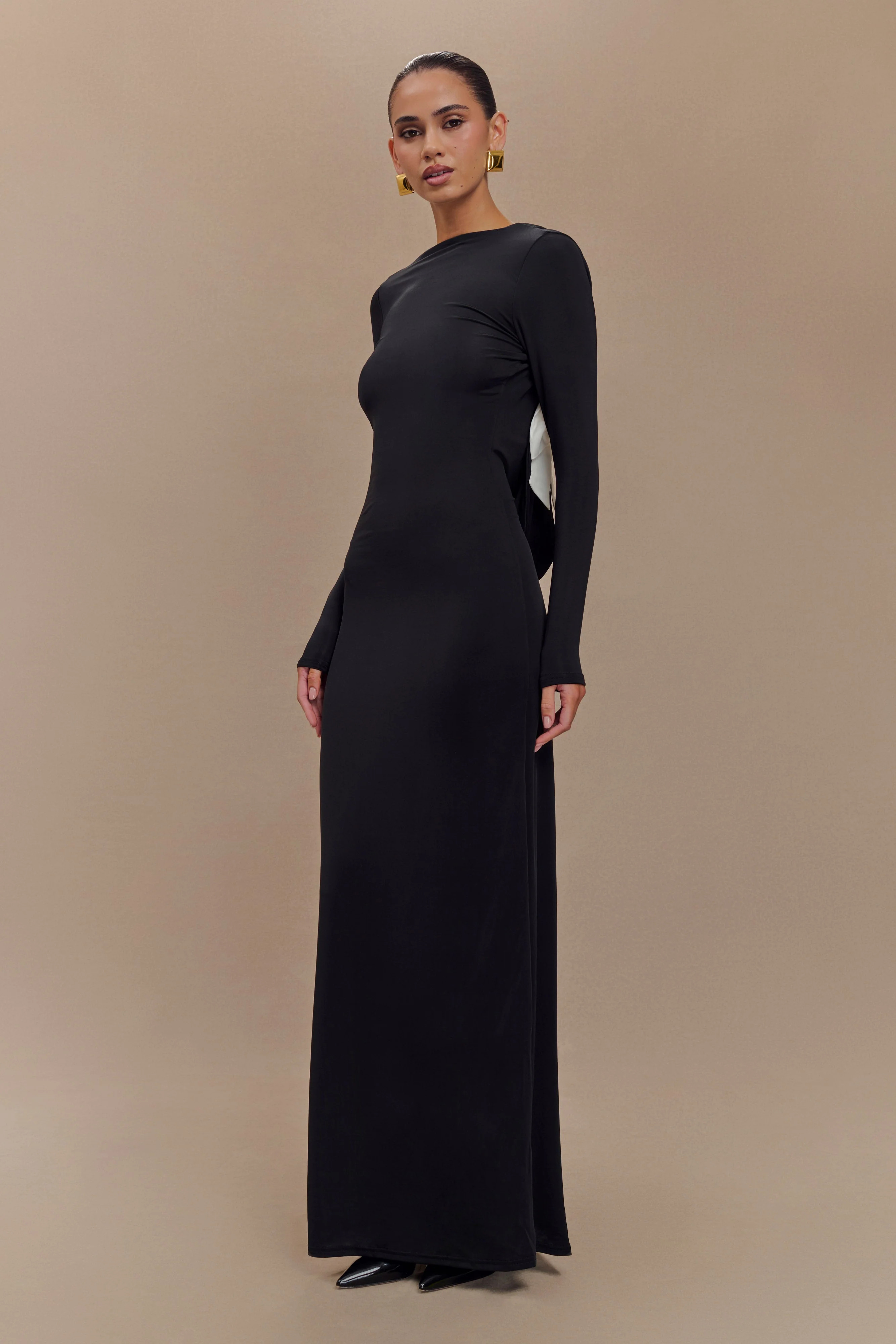 Bennett Slinky Long Sleeve Maxi Dress - Black/White | MESHKI US