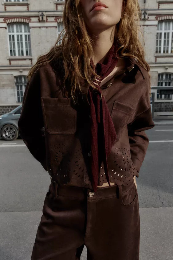 KNITTED BANDANA WITH BROOCH | Zara UK